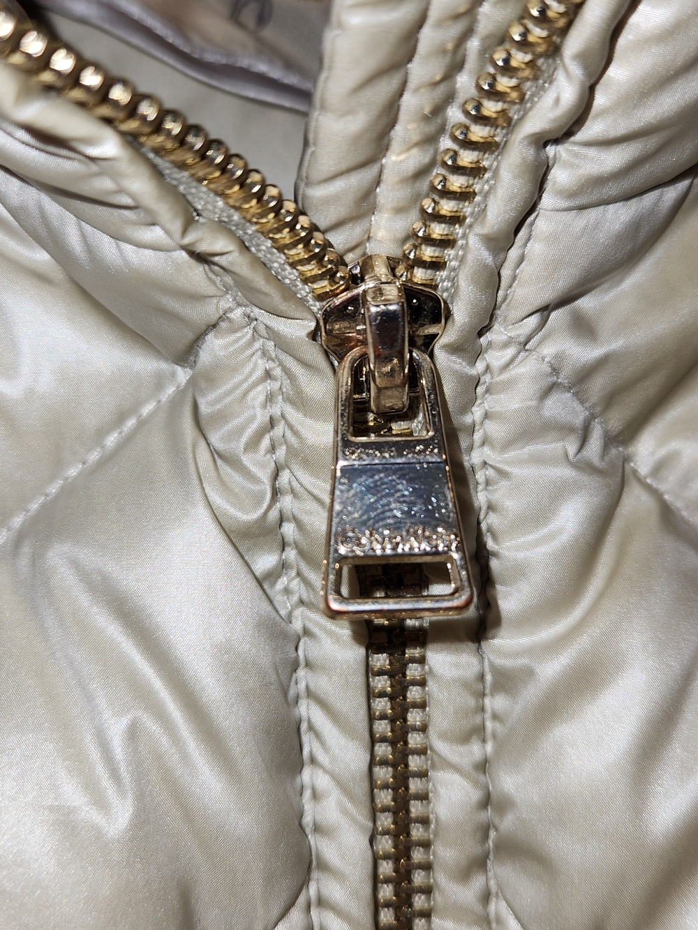 Calvin Klein Womens Champagne Gold Metallic Chevron Quilted Down Vest XL - Picture 4 of 8